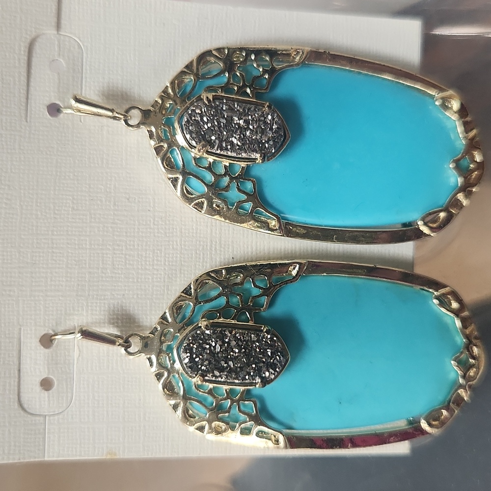 Kendra Scott Deva earrings